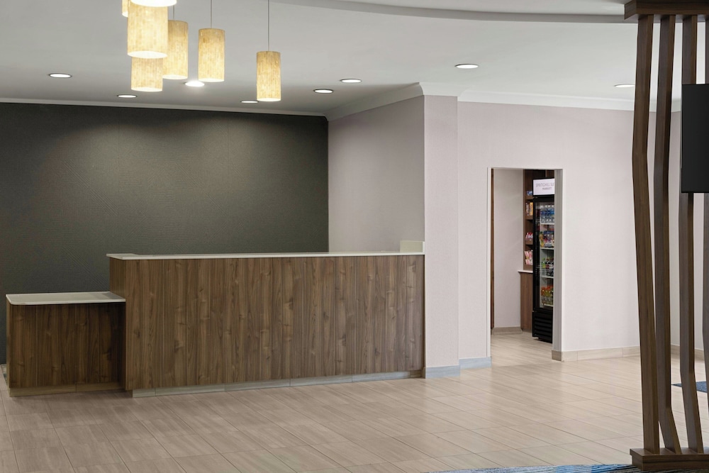 SpringHill Suites by Marriott Fort Myers Airport - photo 3