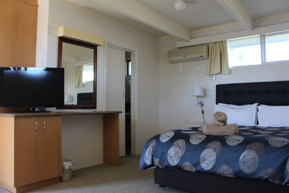 Cobram Colonial Motor Inn — Cobram — photo 3