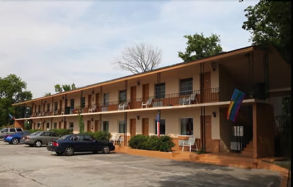 Parliament Resort Gay Men S Resort — Augusta