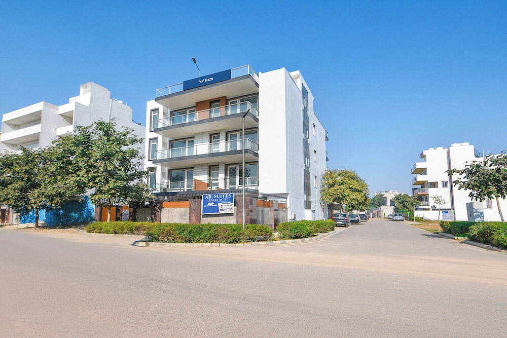 Fabhotel Ar Suites - last minute hotel in Gurgaon