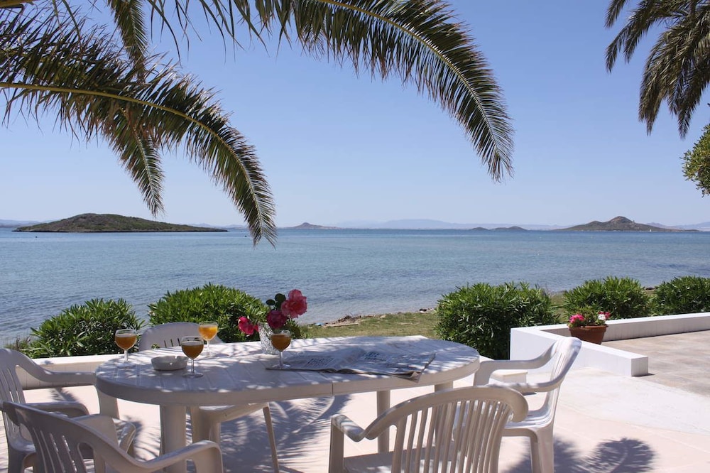 Inmovecos Soling 9 - carbon neutral hotel in San Javier