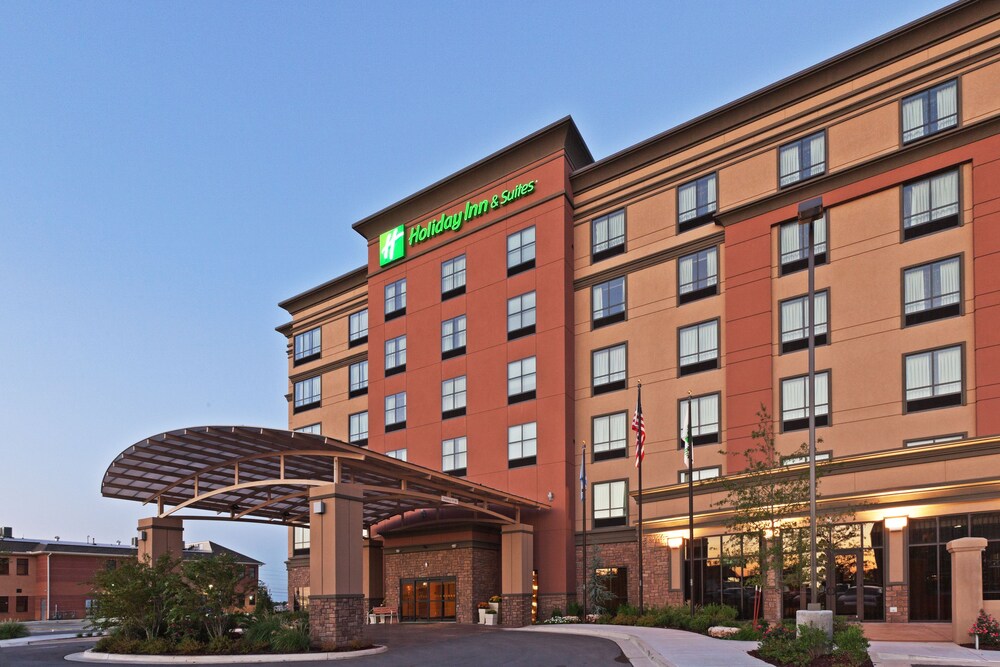 Holiday Inn Hotel & Suites Tulsa South by IHG in Tulsa, United States