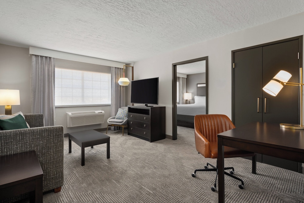 Holiday Inn & Suites Albuquerque Airport by IHG - photo 8