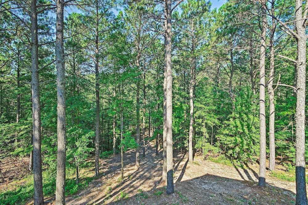 Broken Bow Cabin Less Than 9 Mi to Choctaw Landing Casino - photo 24