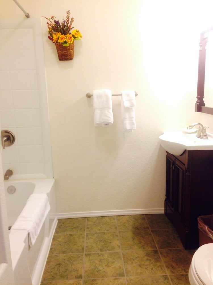 Hotel LaBonte - photo 28