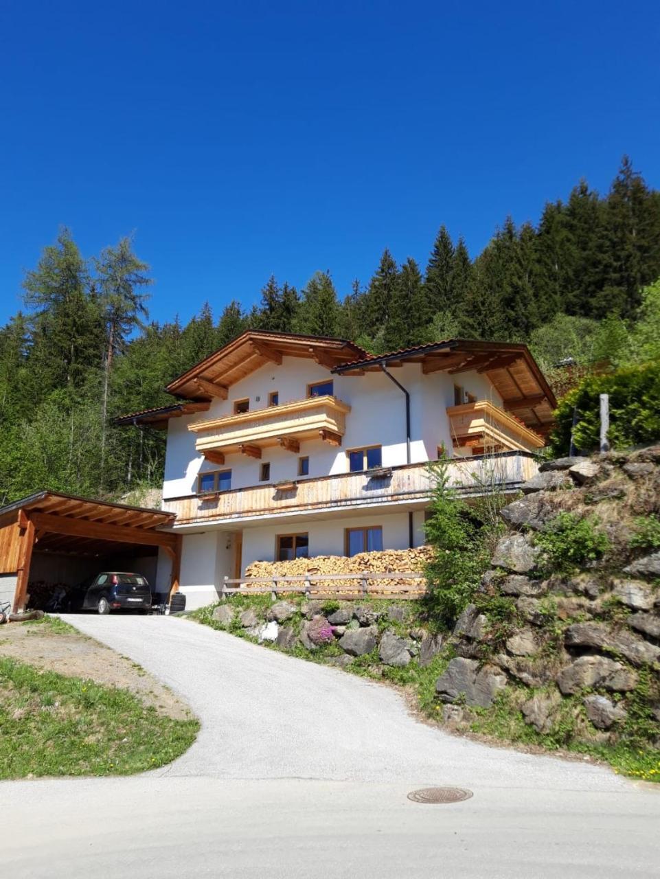 Ferienwohnung Schiestl — 4-Star Luxury Hotel in Rohrberg, Austria