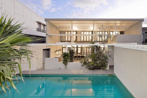 Bronze — carbon neutral stay, Lennox Head
