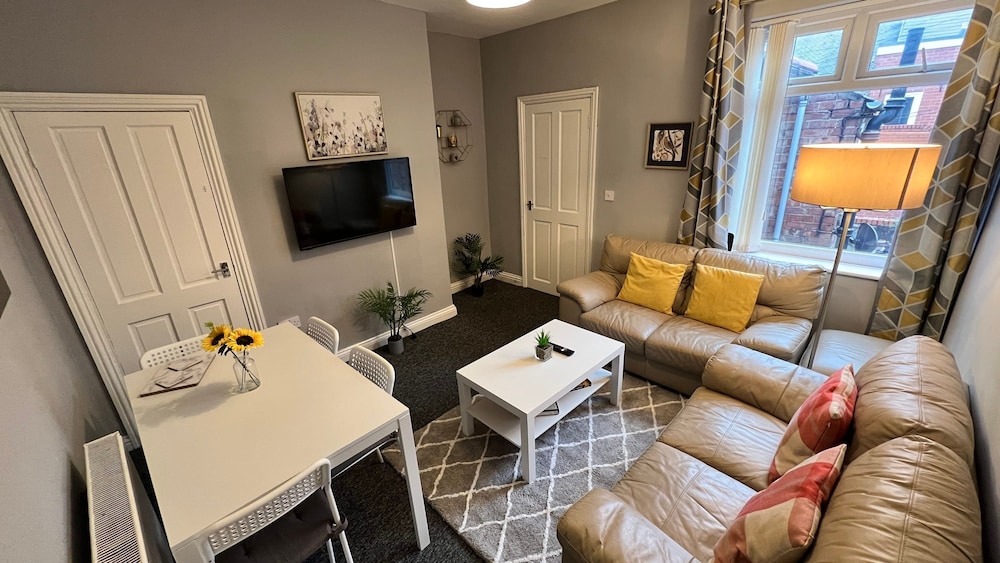 3Bed Near A1 Motorway FreeParking by Holiday Homes — 4-Star Luxury Hotel in Newcastle Upon Tyne, United Kingdom
