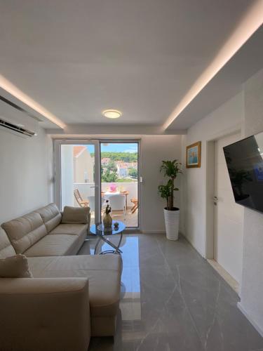 White Sapphire Apartment — 4-Star Luxury Hotel in Dubrovnik, Croatia