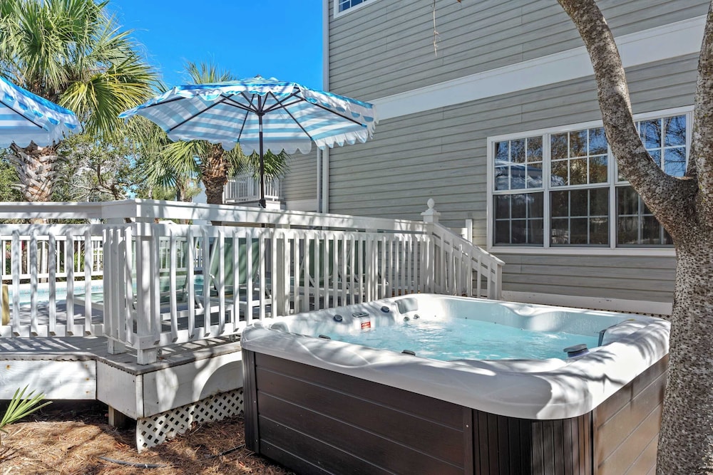 Steps to Beach Arcade Game Room Pool Hot Tub Calico Scallop by Avantstay - photo 69