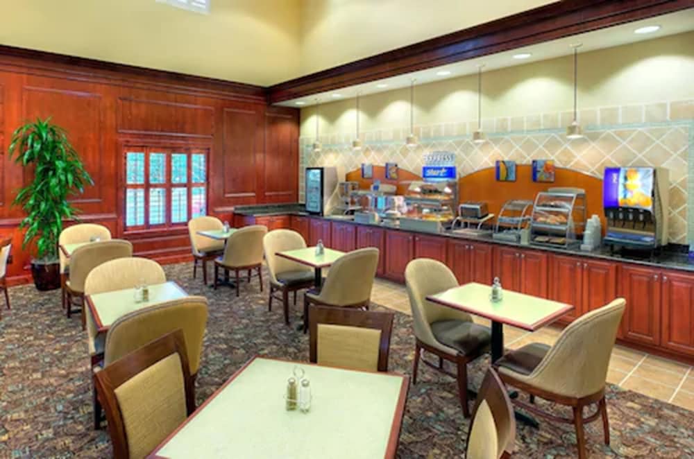Holiday Inn Express & Suites Mt. Pleasant by IHG - photo 26