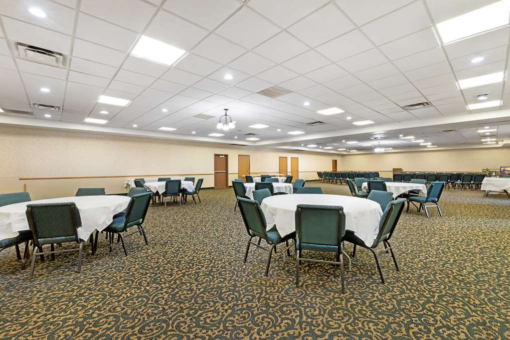 Best Western Wittenberg Inn - photo 8