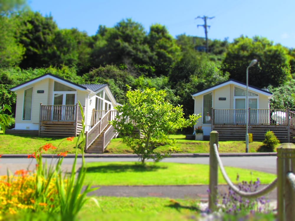 Hele Valley Holiday Park — 4-Star Luxury Hotel in Ilfracombe, United Kingdom