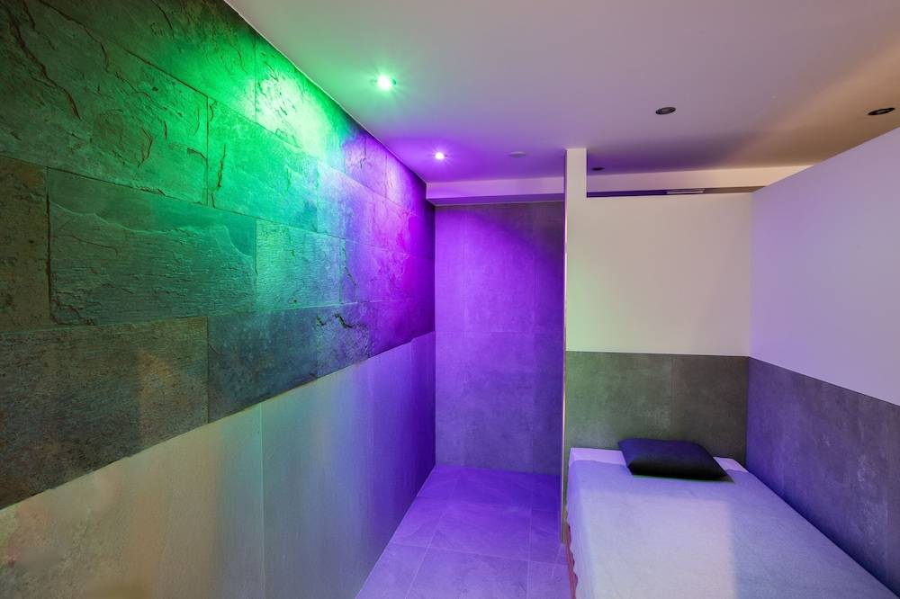 Massage in accommodation