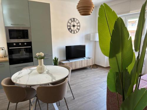 Aulo Plauzio Apartment — 4-Star Luxury Hotel in Rome, Italy