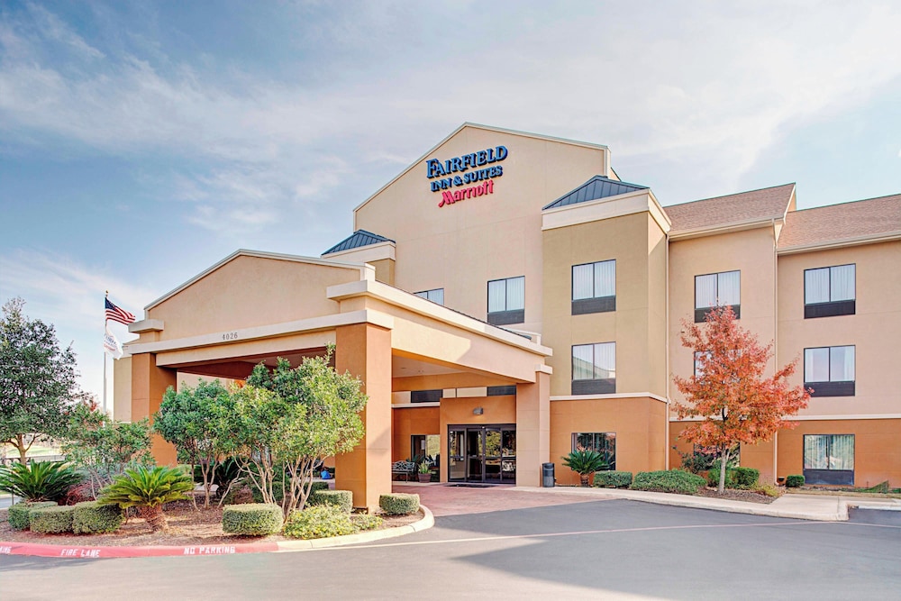 Fairfield Inn & Suites by Marriott San Antonio Seaworld - photo 16