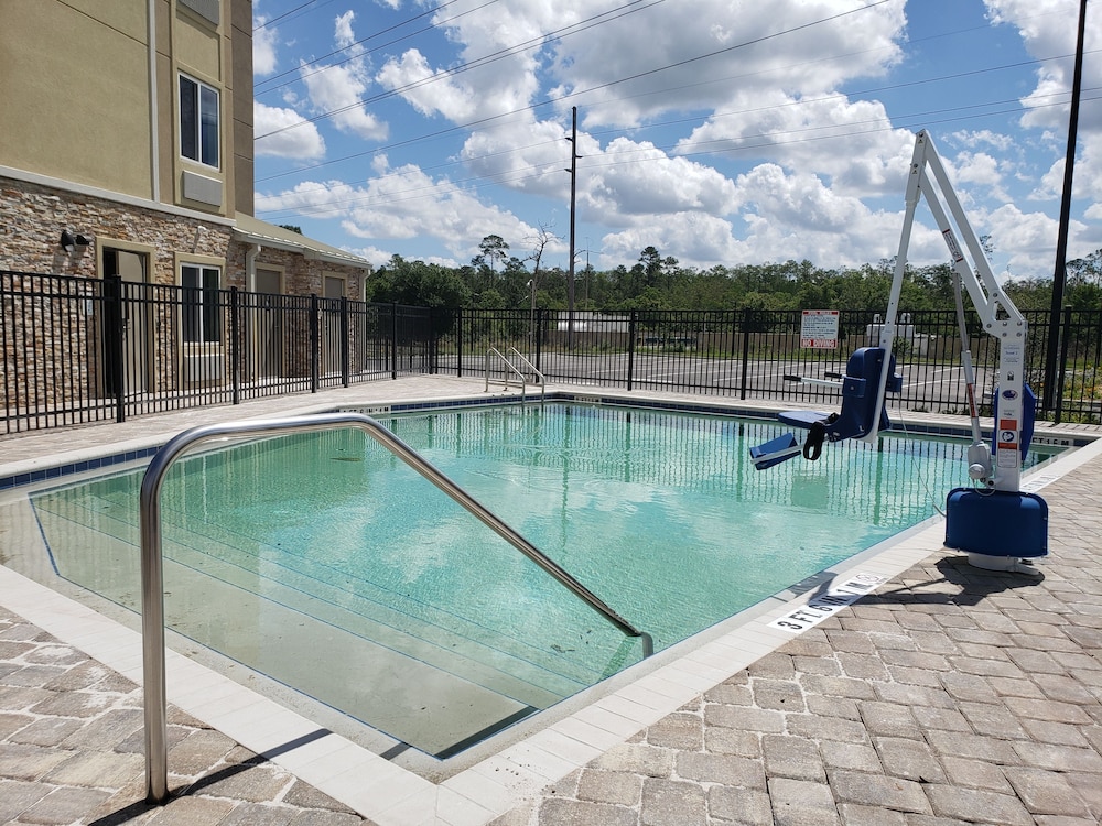 WoodSpring Suites Orlando International Drive - photo 21