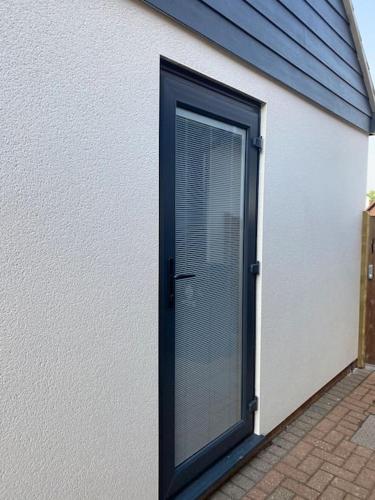Modern Spacious Annex Ground Floor 17836719 — Brightlingsea
