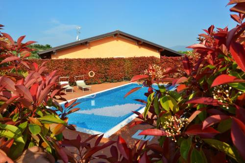 Residence Boschetti — 4-Star Luxury Hotel in Manerba Del Garda, Italy