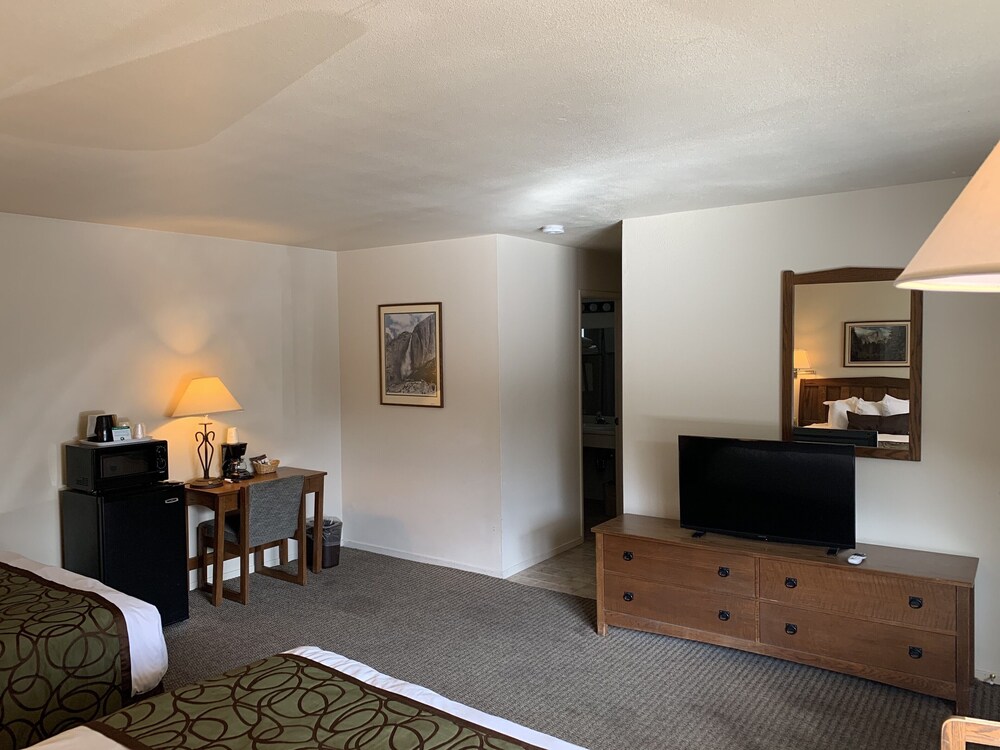 Mariposa Lodge - photo 13