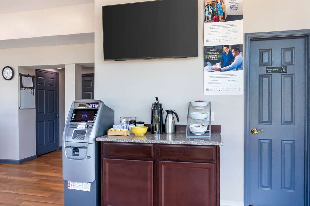 Days Inn by Wyndham Wrightstown McGuire AFB Bordentown - photo 9