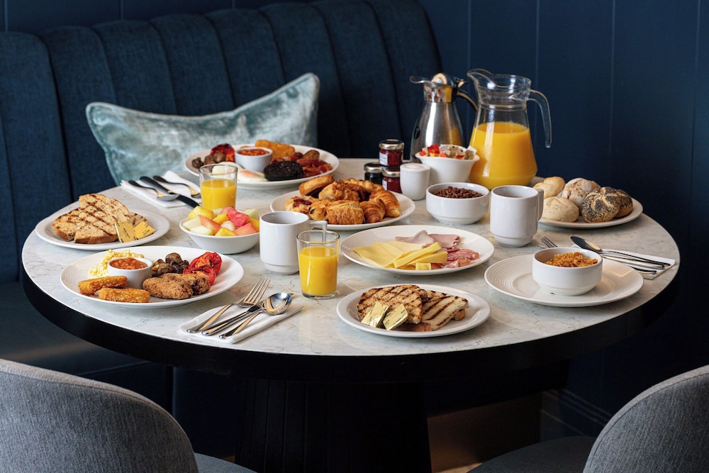 מזון ומשקאות