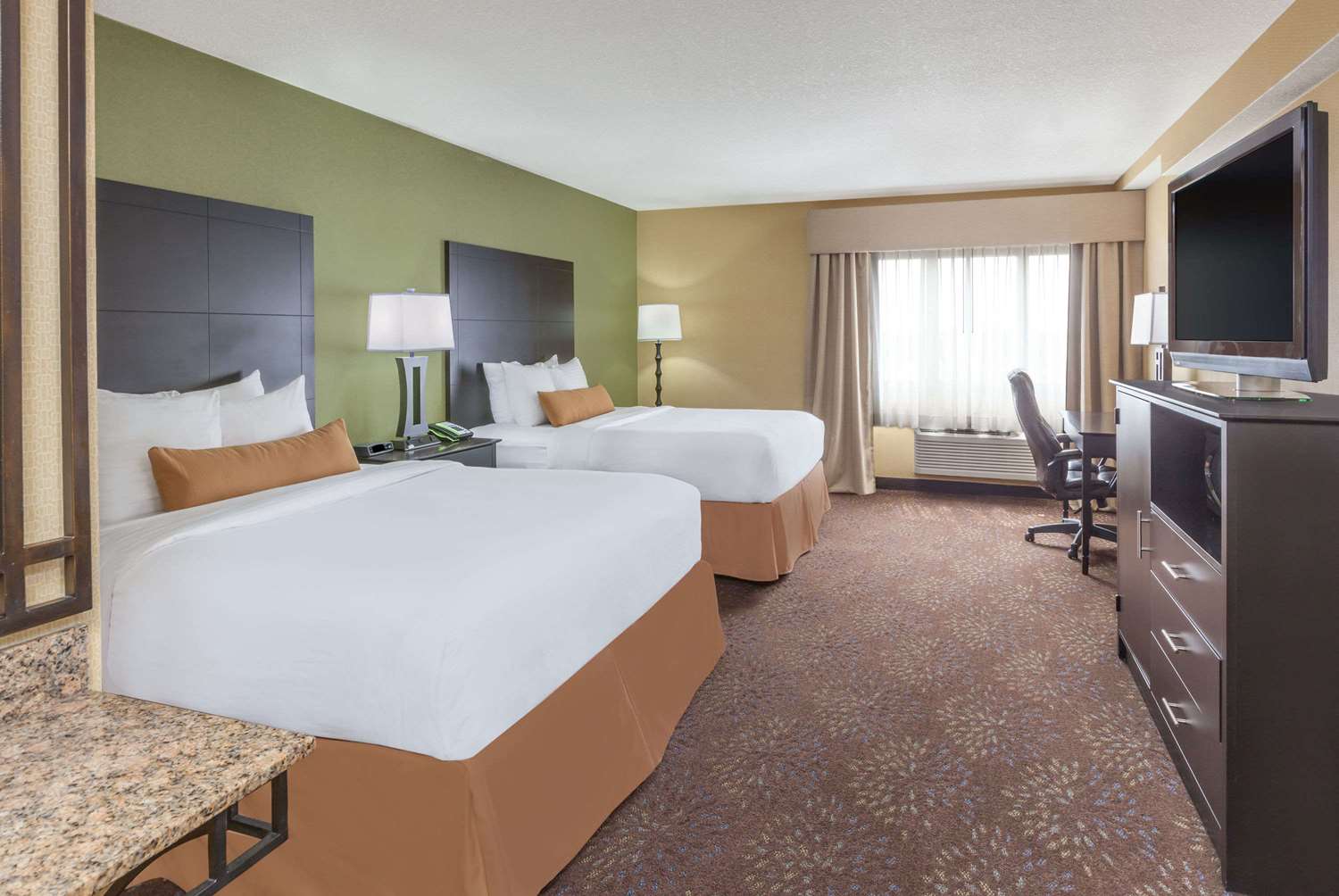Wyndham Garden Sterling Heights - photo 11