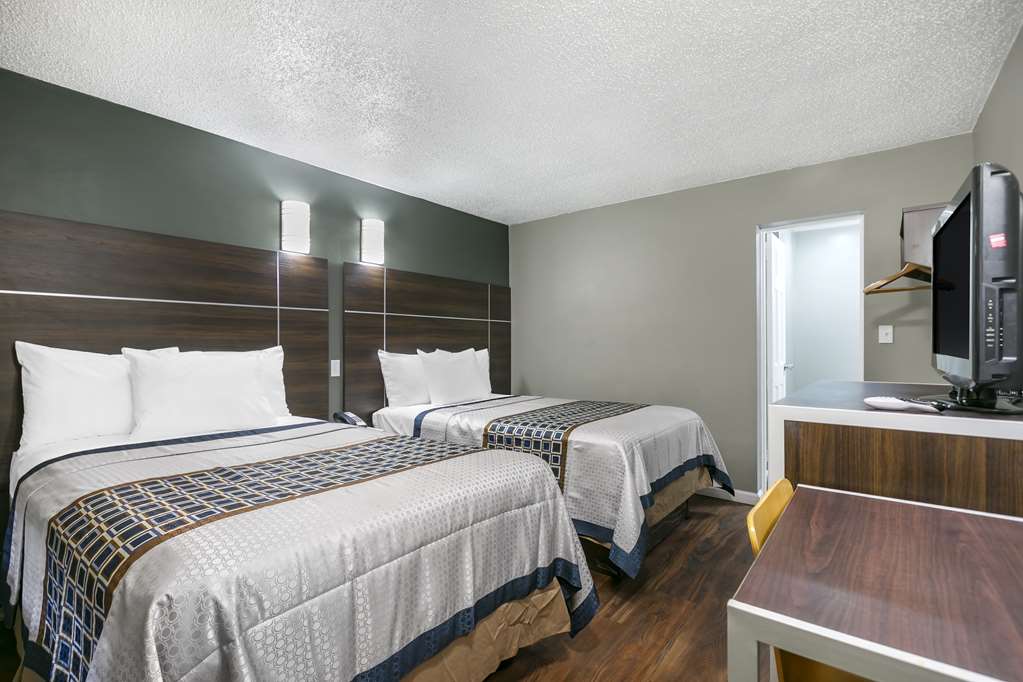 Rodeway Inn Bristol near Sesame Place - photo 22