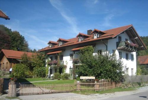 Landhof Fischer — hotel in Geiersthal