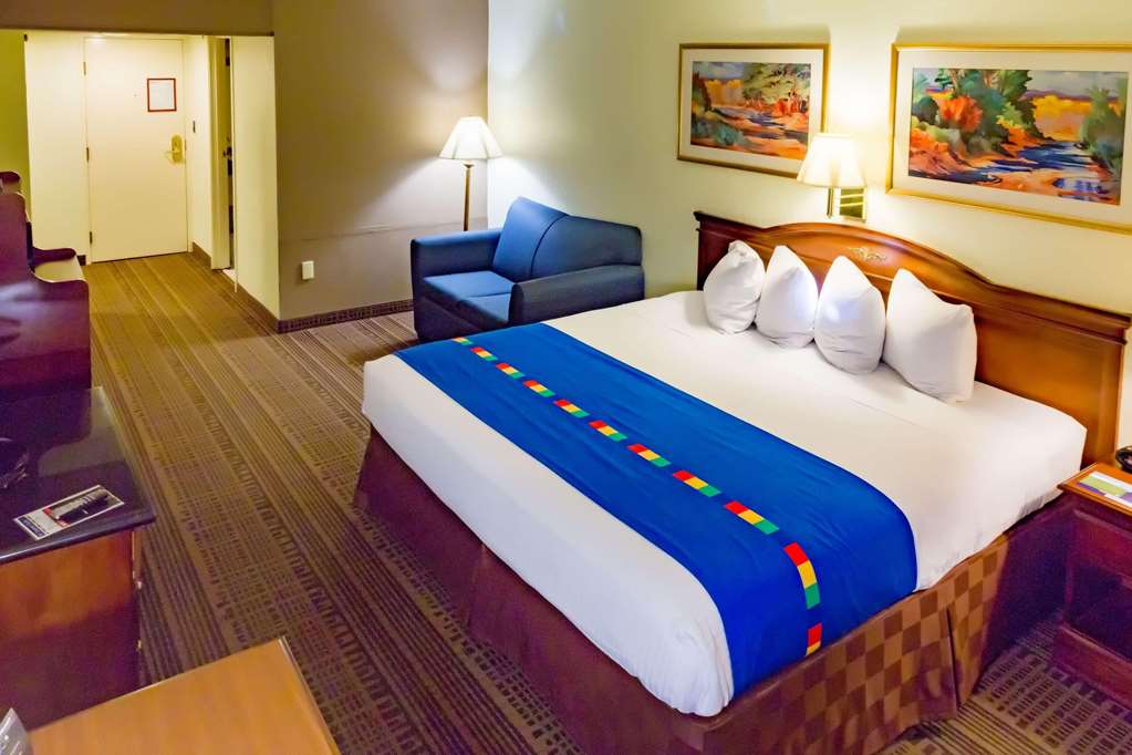 Park Inn by Radisson Sharon - photo 8