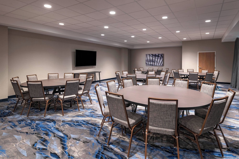 Fairfield Inn & Suites by Marriott Oskaloosa - photo 20