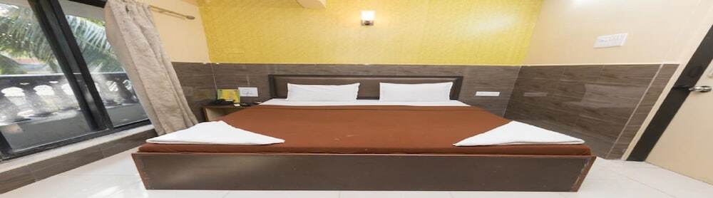 Room Maangta 222 Andheri