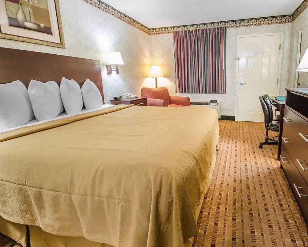 Quality Inn Franklin South - photo 9