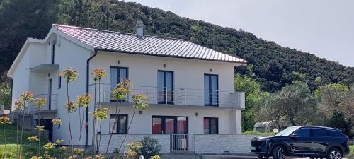 Holiday apartments Cecilija — 4-Star Luxury Hotel in Supetarska Draga, Croatia