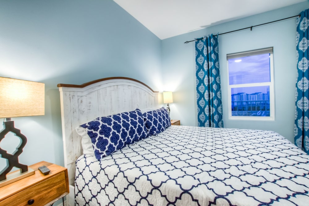 Laketown Wharf Resort by Aneliya's Rentals - photo 158