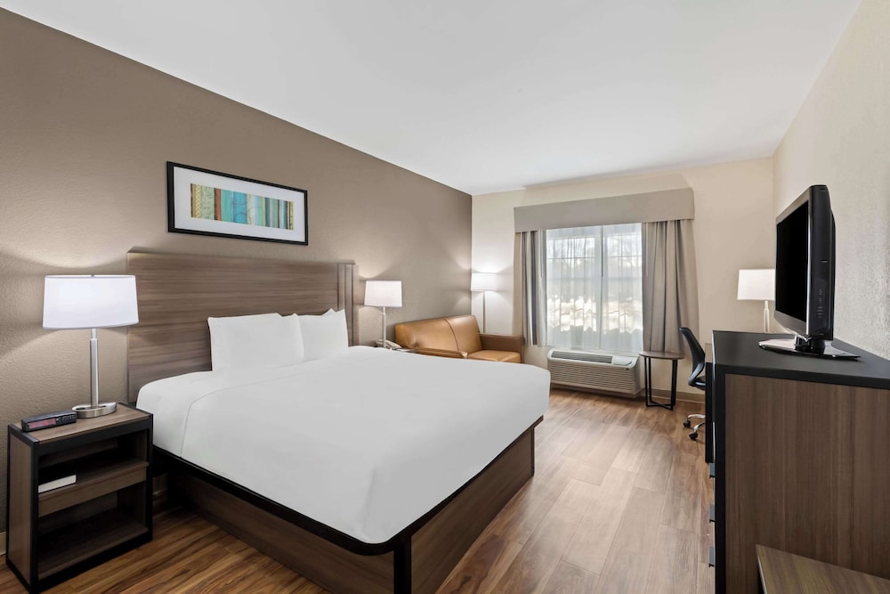 Quality Inn Fayetteville near Historic Downtown Square - photo 17