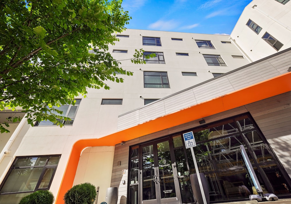Harthall Hotel - photo 110