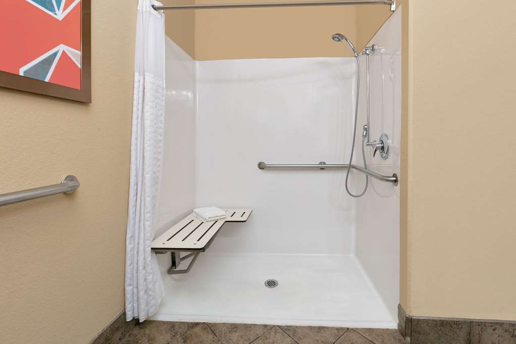 Comfort Suites Arlington Entertainment District - photo 4