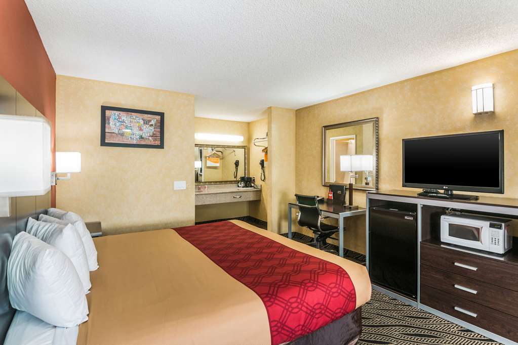 Econo Lodge Hesperia Victorville I 15 - photo 14