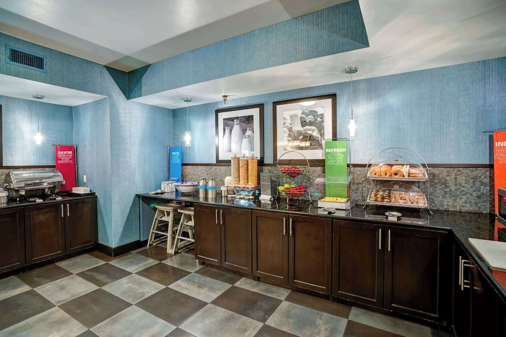 Hampton Inn State College - photo 26