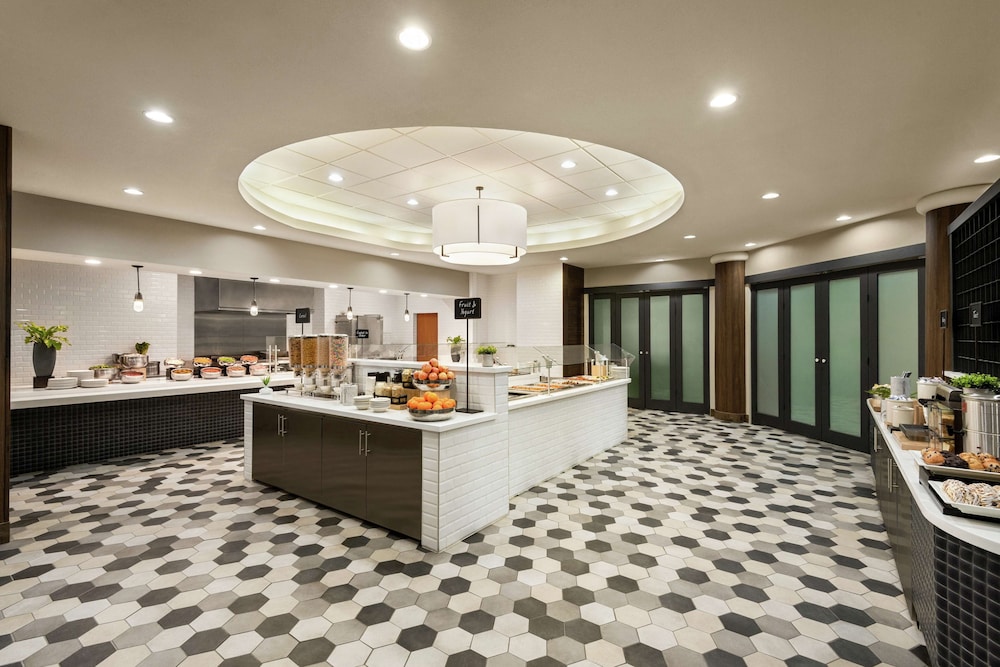 Embassy Suites by Hilton Convention Center Las Vegas - photo 49