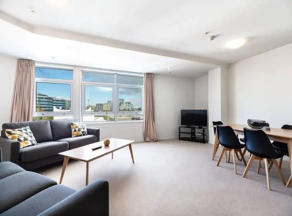 Wonderful Apartment With Free Parking — 4-Star Luxury Hotel in Auckland, New Zealand