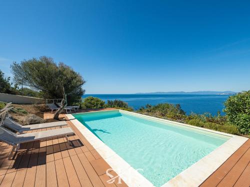 Villa Emilia — 4-Star Luxury Hotel in Quartu Sant'elena, Italy
