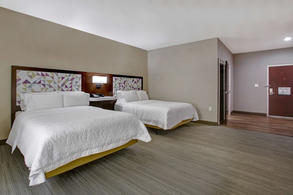 Hampton Inn & Suites Dallas DeSoto - photo 18
