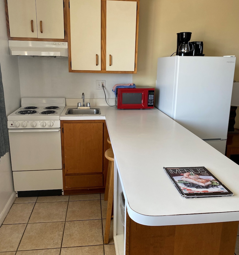 Ocean Cove Motel - photo 13