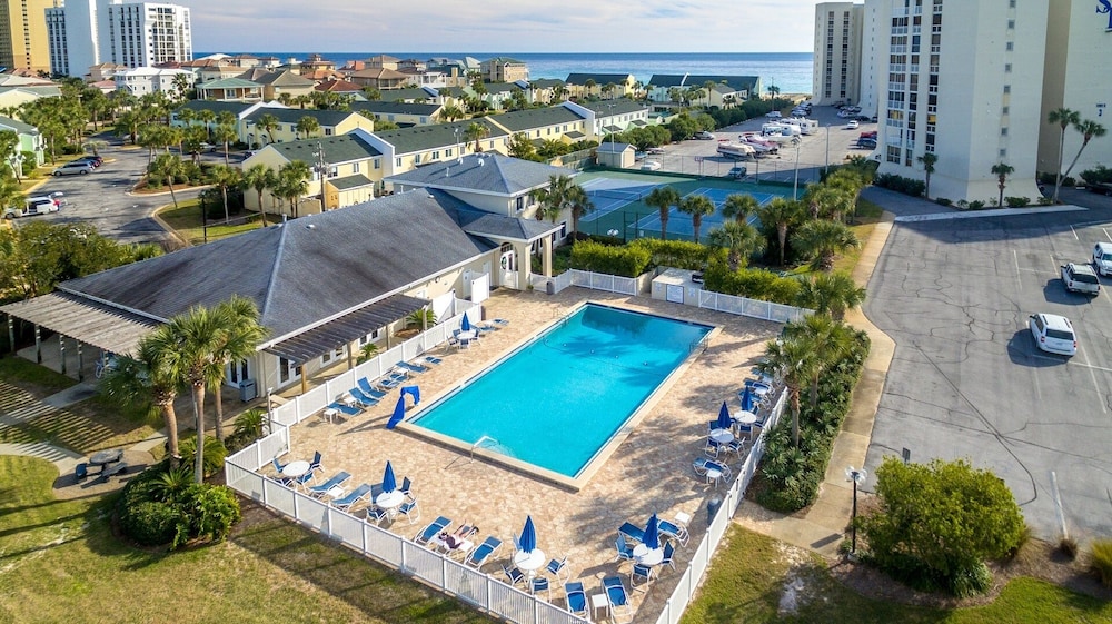 Shoreline Towers 1023 2 Bedroom Condo by RedAwning - photo 2