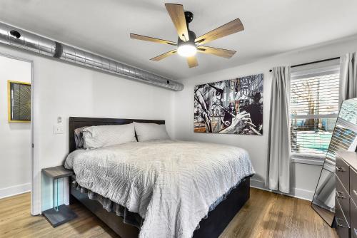 Contemporary Blue Oasis Apt 1 — 4-Star Luxury Hotel in Omaha, United States
