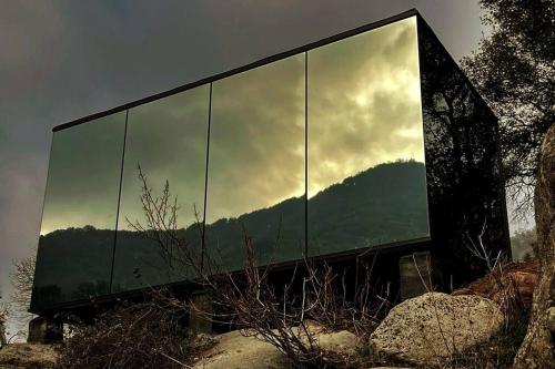 Paradise Ranch Inn Infinite House Hot Tub Sauna — 4-Star Luxury Hotel in Three Rivers, United States