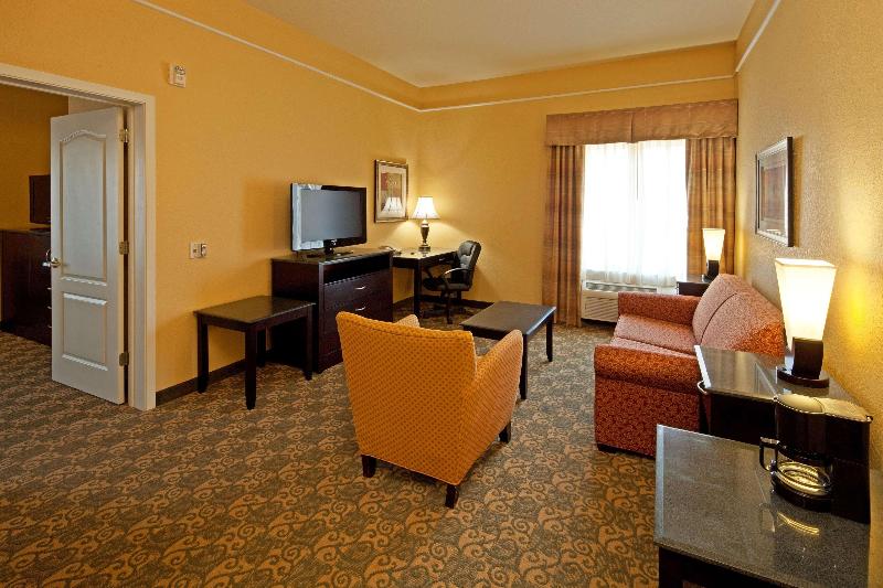 La Quinta Inn & Suites by Wyndham Mobile Tillman's Corner - photo 28