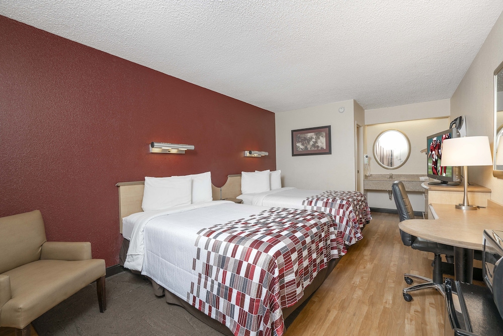 Red Roof Inn Detroit Roseville St Clair Shores - photo 18